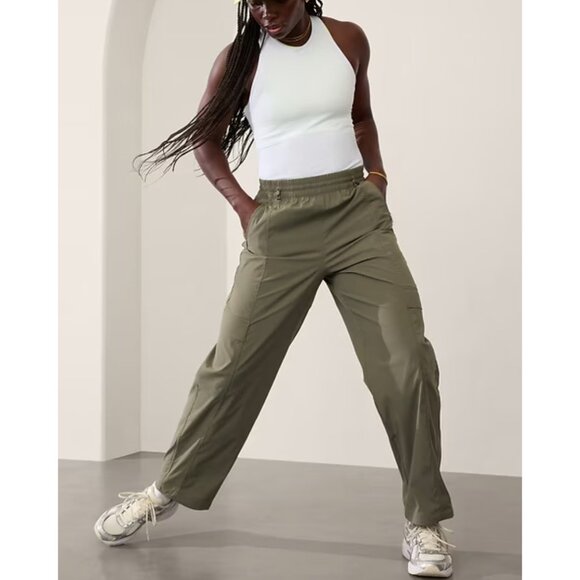 Athleta Pants - Athleta M Cascade Cargo Poplin Pant Moss Medium
